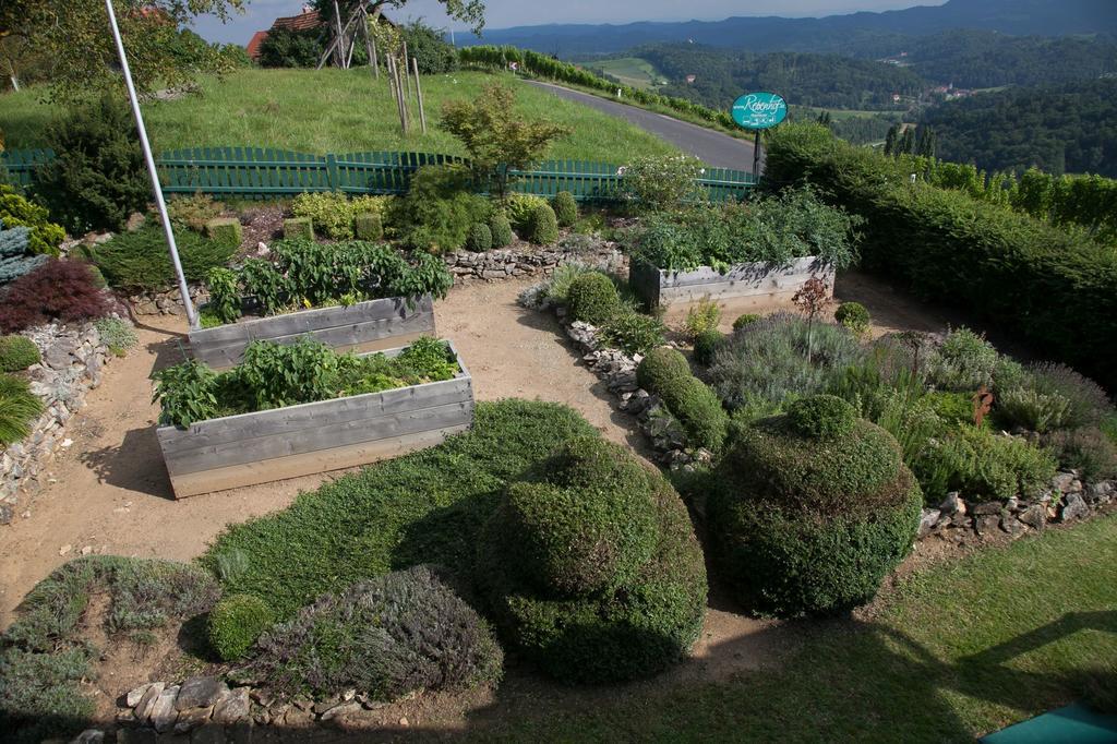 Hôtel Weingut Rebenhof Moarhauser à Ratsch an der Weinstraße Extérieur photo